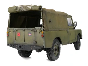 Konstrukce s plachtou pro Boom Racing BRX02 Land Rover Series 109, písková